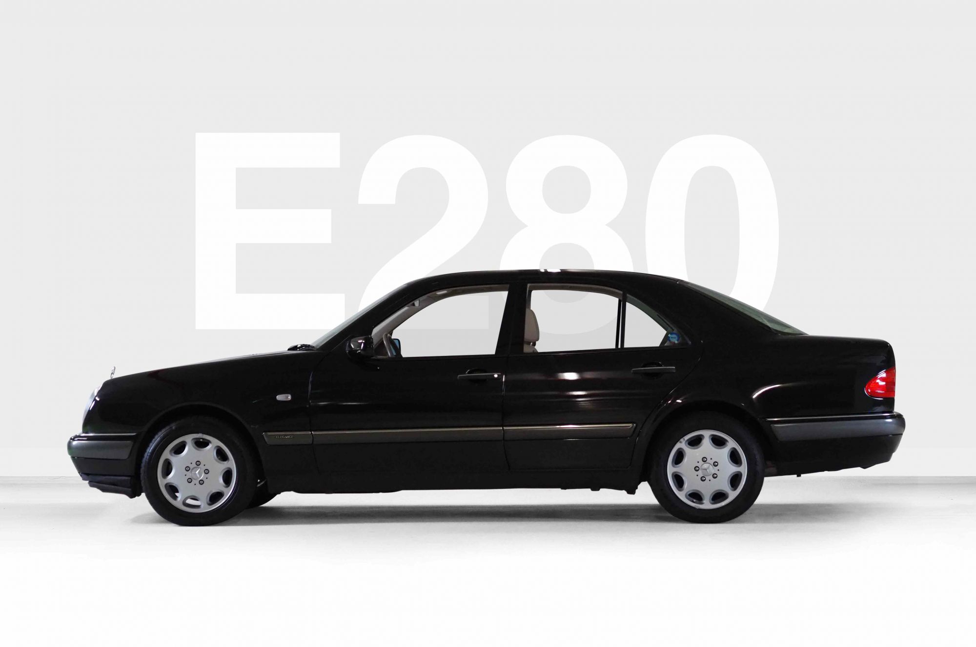 Mercedes-Benz E280 1998 204PS
