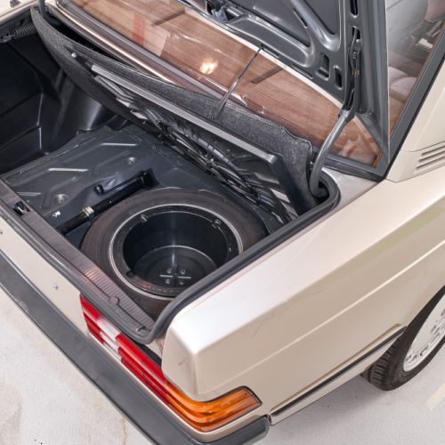 Mercedes-Benz 190E 1987