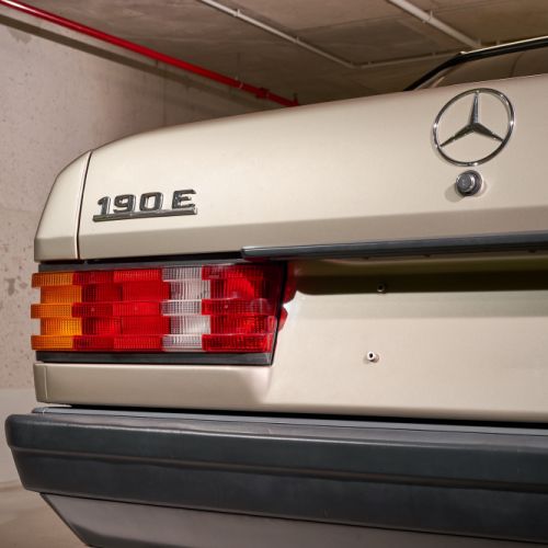 Mercedes-Benz 190E 1987