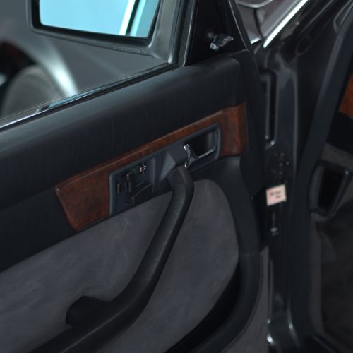 Mercedes-Benz 560SEL 1988