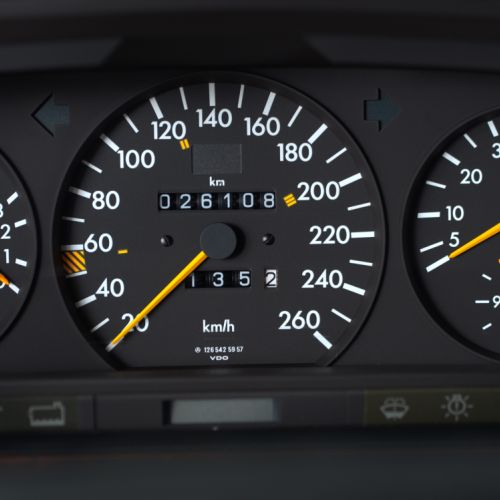 Mercedes-Benz 560SEL 1988