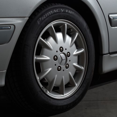 Mercedes-Benz E240 1999