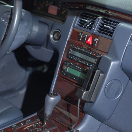 Mercedes-Benz E240 1999