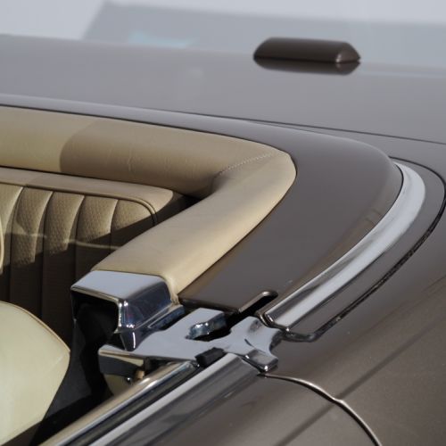 Mercedes-Benz 560SL 88