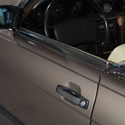 Mercedes-Benz 560SL 88