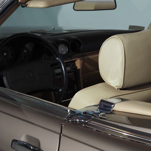 Mercedes-Benz 560SL 88
