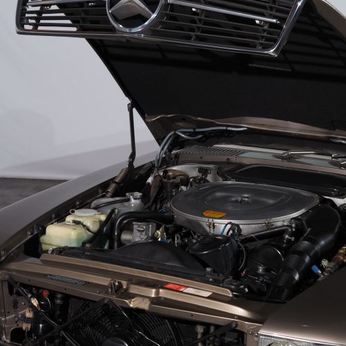 Mercedes-Benz 560SL 88