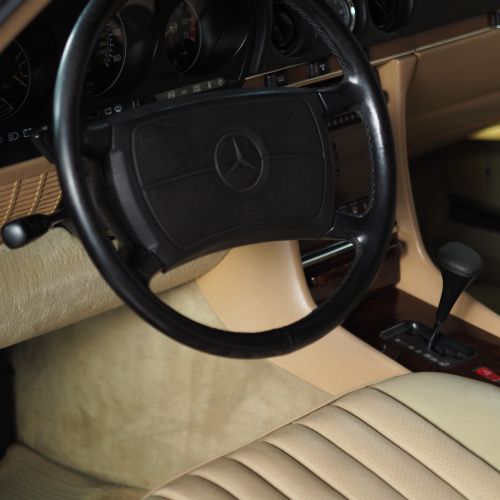 Mercedes-Benz 560SL 88