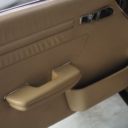 Mercedes-Benz 560SL 88