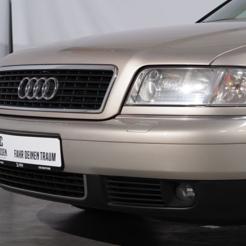 Audi A8 3.7 quattro 2000