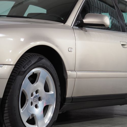 Audi A8 3.7 quattro 2000