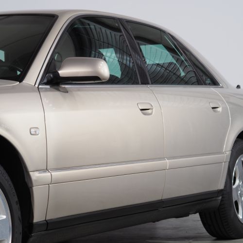 Audi A8 3.7 quattro 2000
