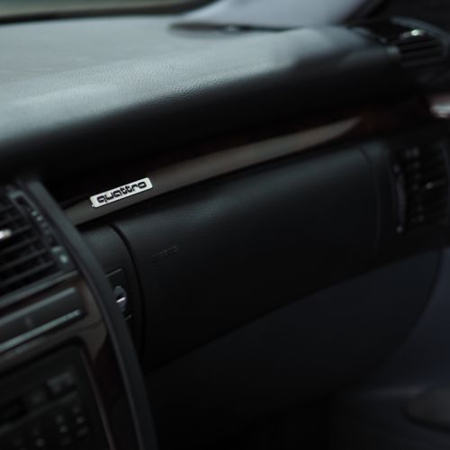 Audi A8 3.7 quattro 2000